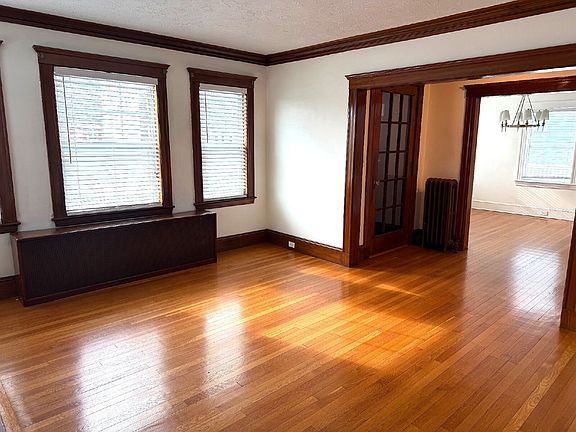 3rd image of 234 Brook Rd #1