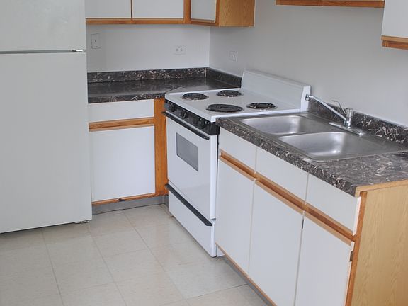 3rd image of 327 N Pine Ave APT 302