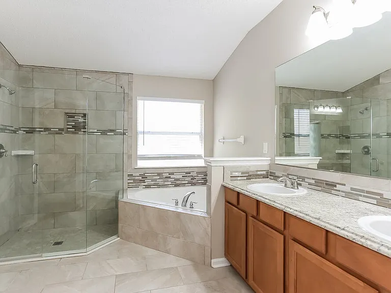 896 Bonaparte Landing Blvd — Photo 16