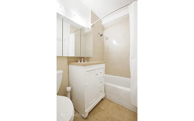 Sold by Douglas Elliman | media 16