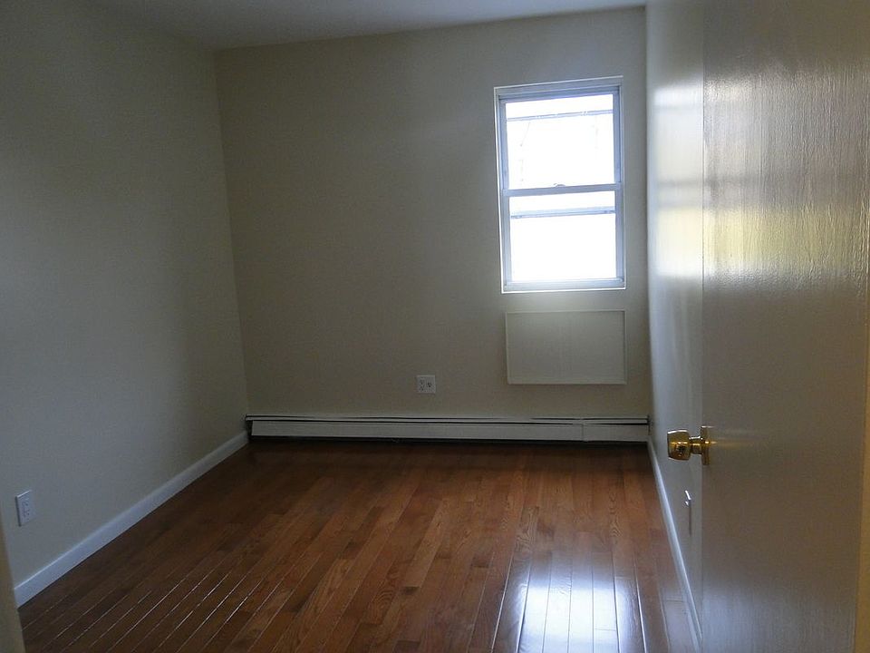 1st image of 3328 29th St #3