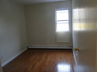 3328 29th St #3, Astoria, NY 11106
