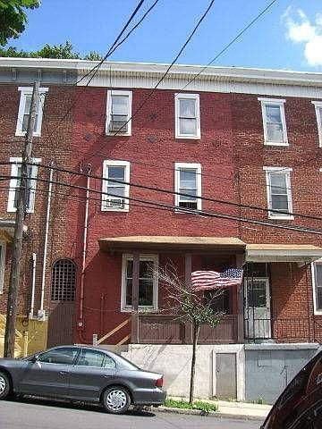 2nd image of 409 E Norwegian St