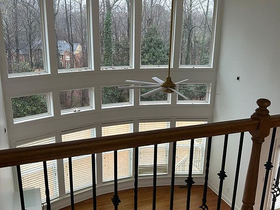 5th image of 175 Stonewyck Pl