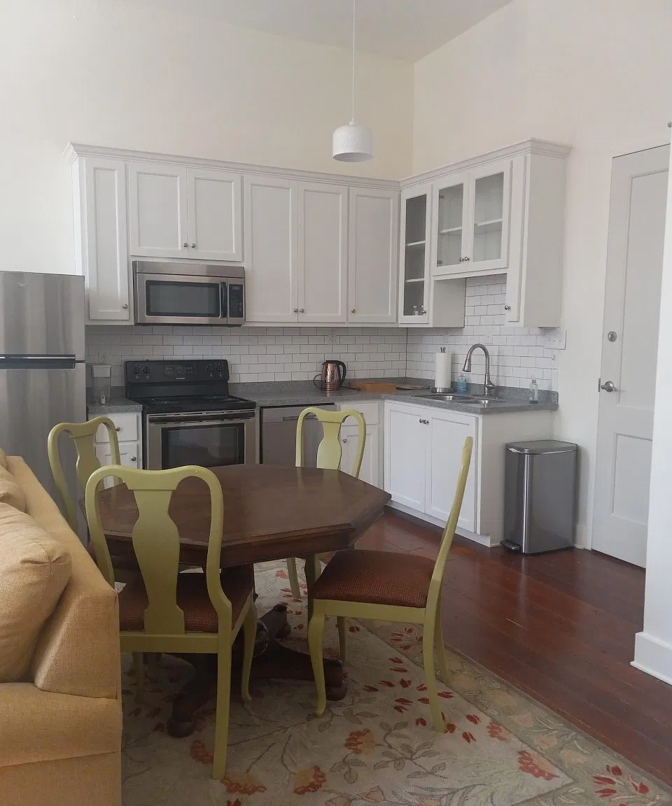 903 Broad St — Photo 2