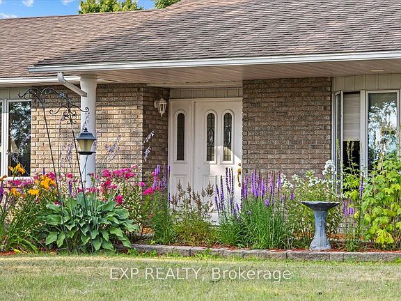 3rd image of 3382 Carp Rd