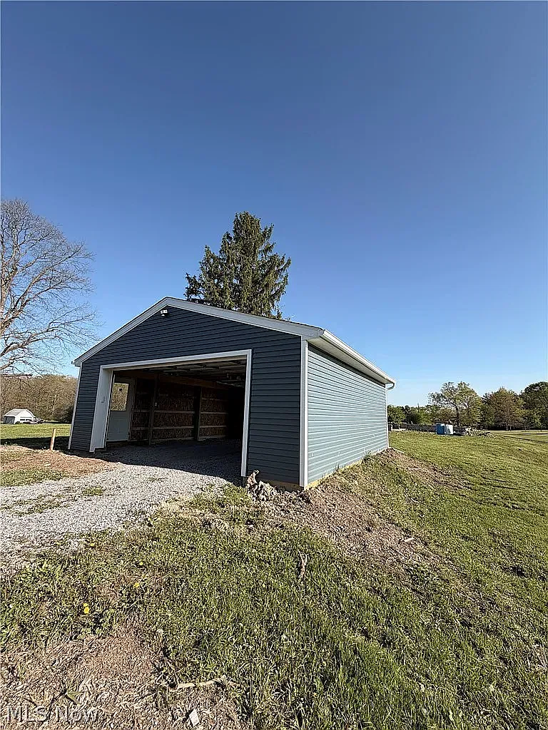 4 bed, 1792 sqft, $2,860 — Photo 4