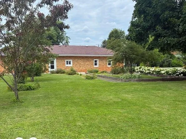 1403 Madison Rd, Elwood, IN 46036