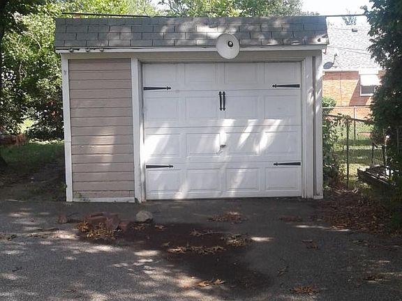 2nd image of 4489 Lee Heights Blvd