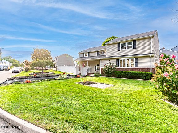 3rd image of 167 Crestview Drive