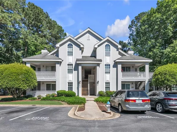 717 Inlet Quay APT H, Chesapeake, VA 23320