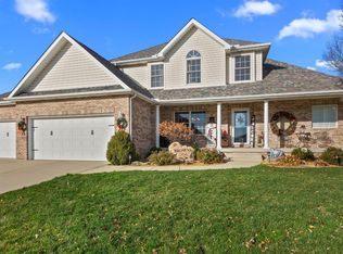 7412 Boardwalk, Winfield, IN 46307