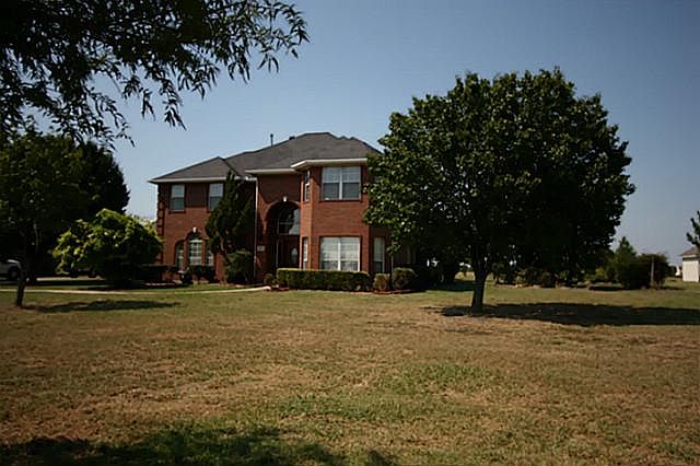 1st image of 3835 Lakeway Dr