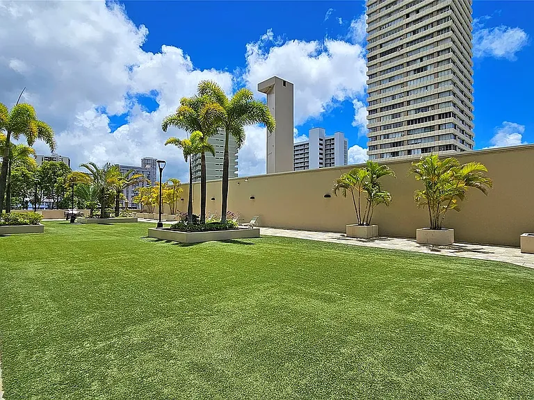 2499 Kapiolani Blvd #401 — Photo 10