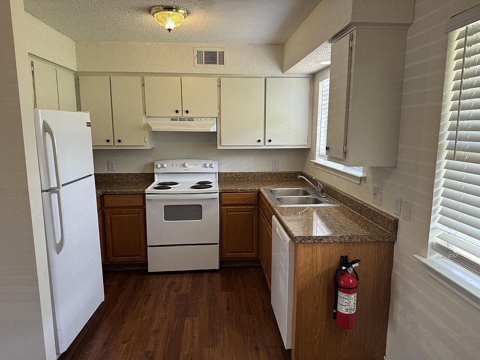 1st image of 728 Martindale Rd