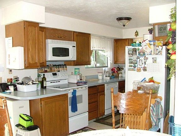 2nd image of 81 N Harvey Terrace Dr