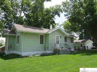 7537 Maywood St, Ralston, NE 68127