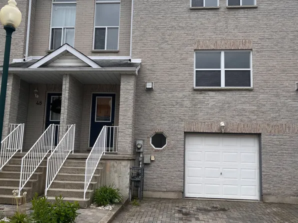 490 Veterans Dr #47, Barrie, ON L4N 9N4