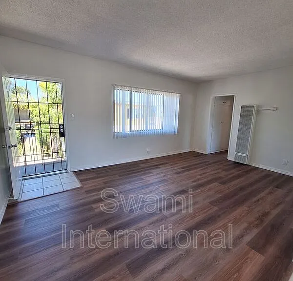 532 W Olive St #17 — Photo 4