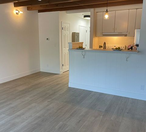 5th image of 436 Klute St #9