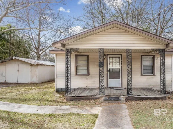 351 Kansas St, Chickasaw, AL 36611