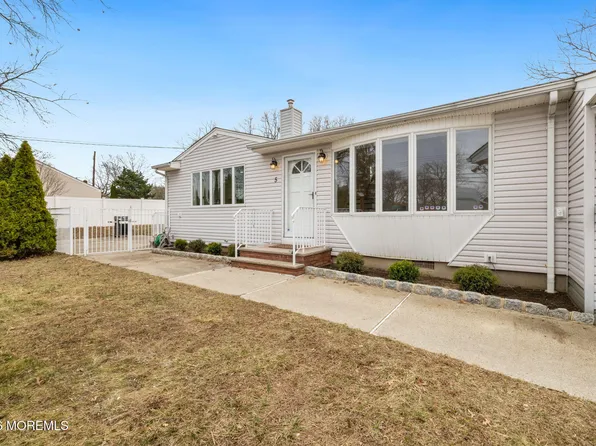 5 Barrier Drive, Hazlet, NJ 07730