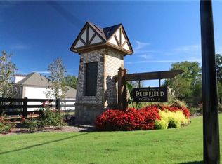 805 Fieldcrest Ln, Alpharetta, GA 30004