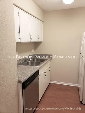 6212 Robinson St #3 — Photo 7