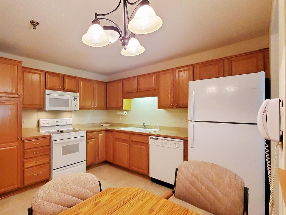 1st image of 18400 Euclid St APT 152