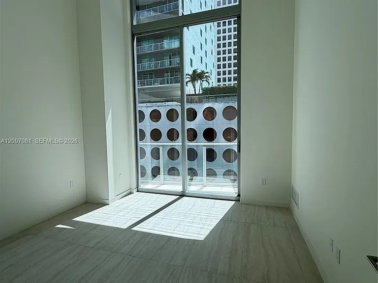 77 SE 5th St #1014 — Photo 25