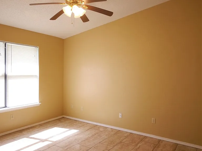 1510 Westway Dr — Photo 13