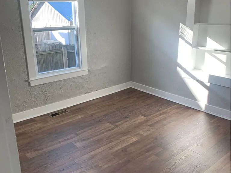 2409 Elliott Dr — Photo 8