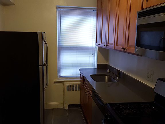 2nd image of 3334 77th St APT 1E
