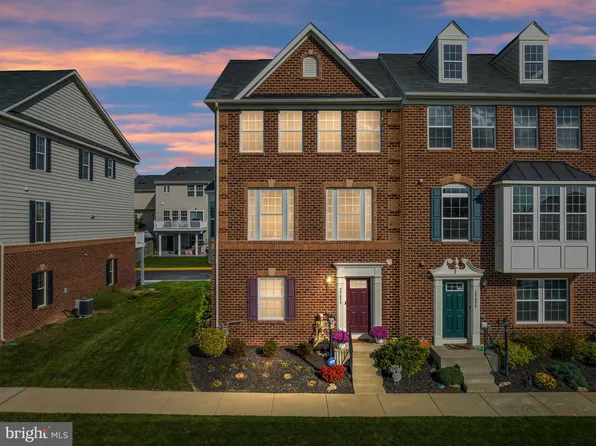 25892 Sycamore Grove Pl, Aldie, VA 20105