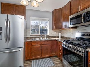 618 N Shelby Pl, Hobart, IN 46342
