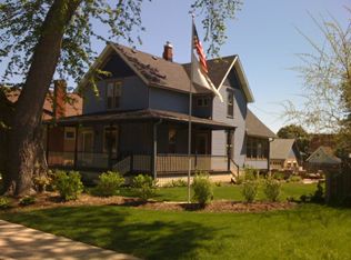 117 Monroe Ave, Elgin, IL 60123