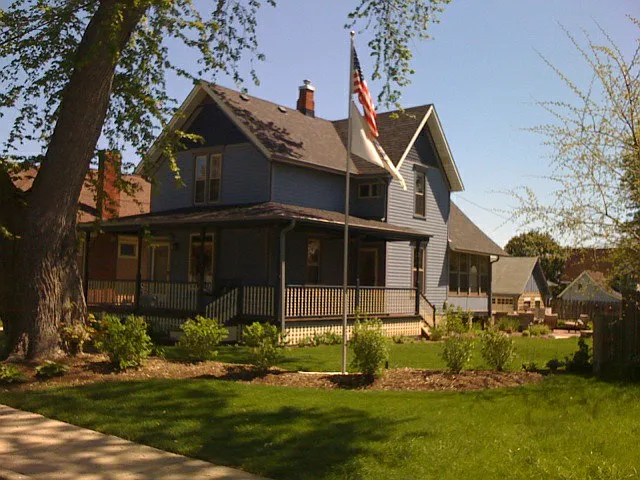 117 Monroe Ave photo 1