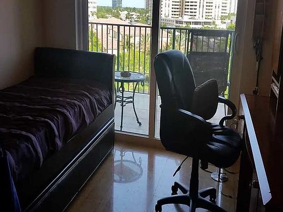 4th image of 19900 E Country Club Dr #Penthouse 06