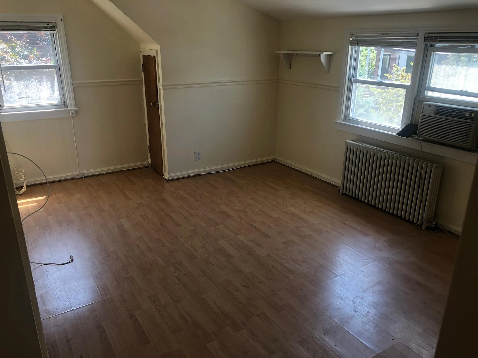 379 Aurora Ave — Photo 1