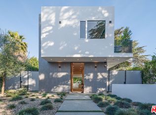 414 N Kings Rd, Los Angeles, CA 90048