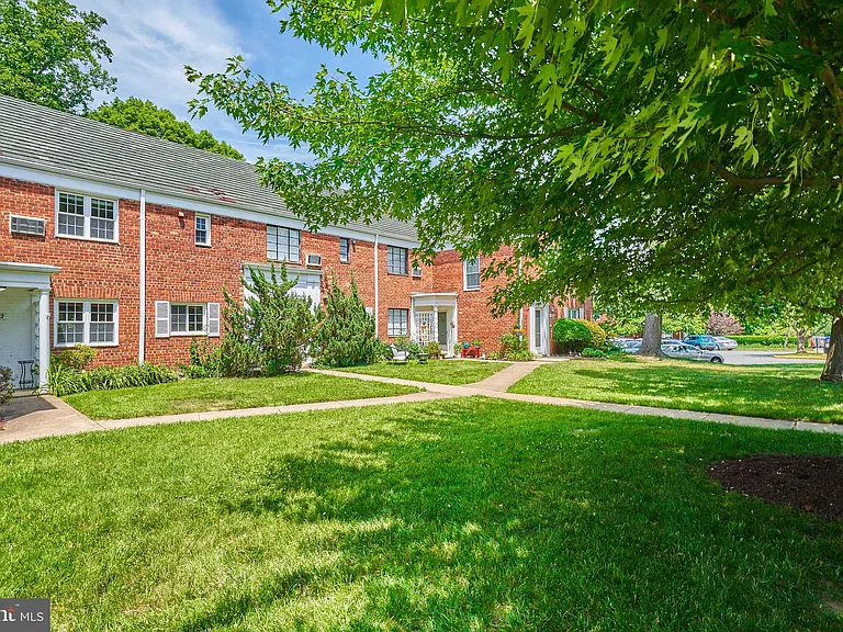 3314 Gunston Rd #730 — Photo 32