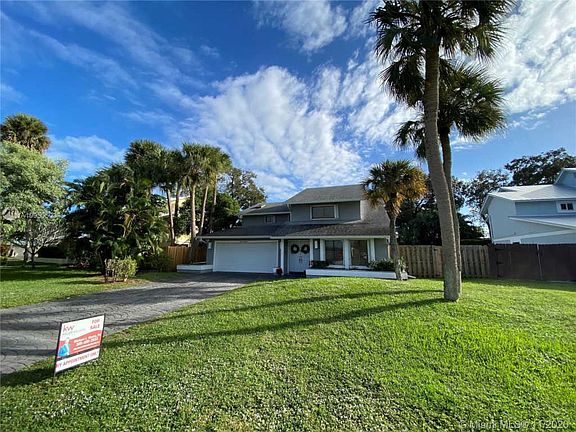 4th image of 1114 Rainwood Cir W