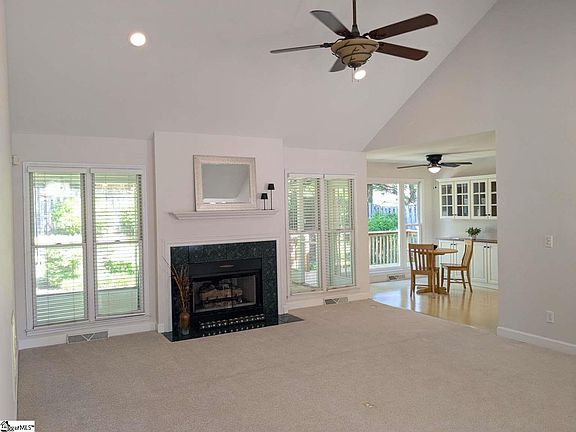3rd image of 207 Sun Garden Ct
