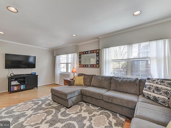 2nd image of 4193 University Dr