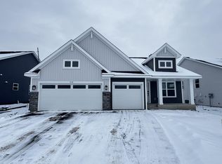 1918 Ironwood Dr, Carver, MN 55315