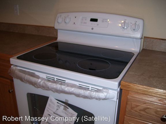 5th image of 102 W Tuscany Ct