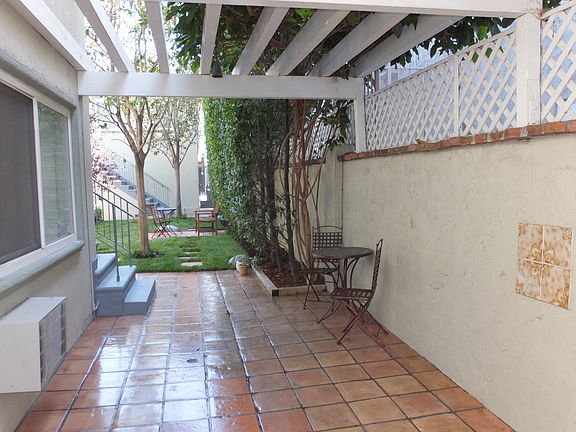 2nd image of 15032 Moorpark St #9