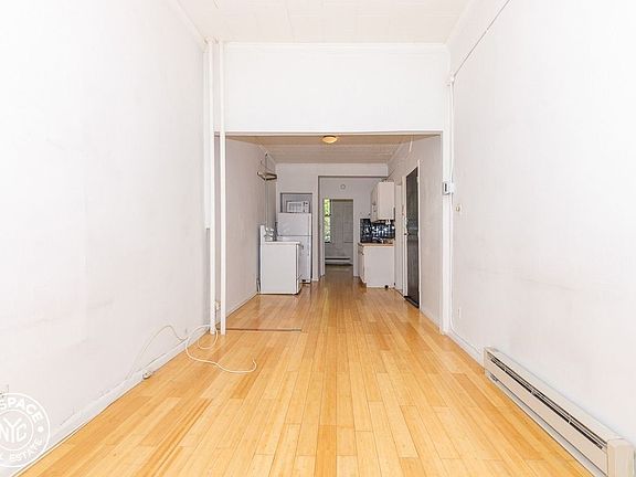 4th image of 304 Troutman St #3M
