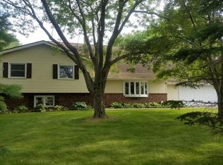 3522 S Kinney Coulee Rd, Onalaska, WI 54650