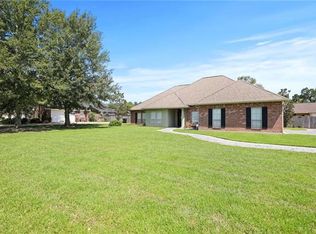 40255 Azalea Dr, Ponchatoula, LA 70454